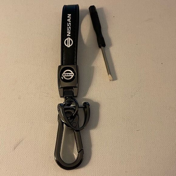 Nissan Logo Key Fob Keychain in Black Leather NWT - Picture 1 of 5